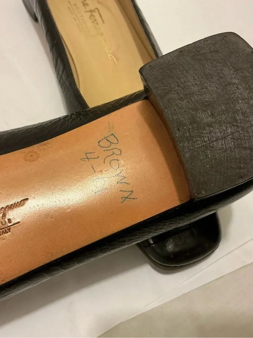 Salvatore Ferragamo Women's dark brown Croc-Embossed Leather Flats 10AA